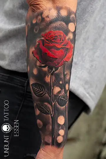 rosen tattoo unterarm frau